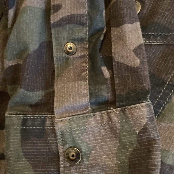 Camo zip up utility shirt size L Buffalo - Picture 7 of 7